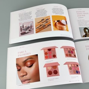Brochure e Manuali Personalizzati in Carta Patinata, Stampa Pieghevole Promozionale per Candele e Portafogli, con Gestione Effetto Scomparsa - Product Image 2