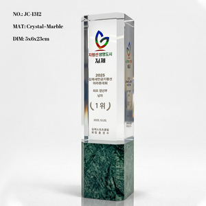 Trophée <span class=keywords><strong>en</strong></span> cristal K9 avec base <span class=keywords><strong>en</strong></span> marbre, sculpture 3D gravée au laser sur mesure, récompense pour champion de marathon, cadeau unique et abordable - Product Image 3