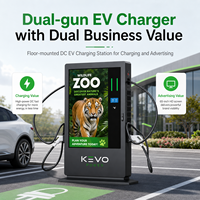 Chargeur rapide DC pour véhicules électriques IP54 extérieur à double borne 30kW-80kW avec écran 4K de 65 pouces et gestion de la publicité à distance