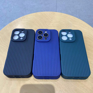 Funda de Teléfono TPU Simple de Alta Calidad para <span class=keywords><strong>A13</strong></span> 4G/A04S 5G con Patrón de Rayas Verticales, Resistente a Impactos y al Agua - Product Image 1