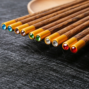 Baguettes en bois pour ailes de poulet, non peintes et sans cire, idéales pour les célébrations du Nouvel An, l'usage domestique et les hôtels. - Product Image 2