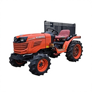 Tractor Kubota B2420 de segunda mano, 40 HP, 2WD, con transmisión de engranajes, color rojo, para uso agrícola. - Product Image 3