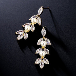 Orecchini Pendenti Lunghi con Perline Floreali e Nappine per Donne, Gioielli Eleganti e Delicati alla Moda - Product Image 3