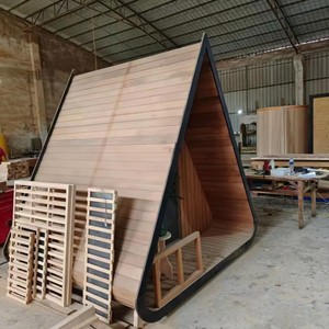 Cabina de Sauna de <span class=keywords><strong>Cedro</strong></span> en Forma de A con Amplia Terraza para Relajación - Product Image 2