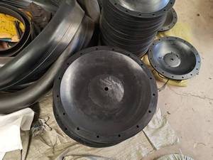 वायवीय डायाफ्राम पंप के लिए अनुकूलित काले रबर नियोप्रोन डायाफ्राम पंप के लिए रबर डायाफ्राम झिल्ली - Product Image 3