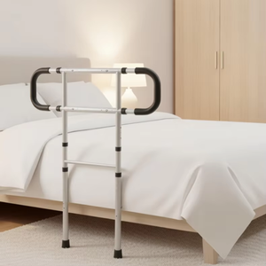 Barrière de lit pour bébé avec design ajouré, sécurité renforcée pour enfants et nourrissons - Product Image 5