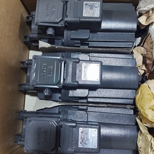 ชุดขับเคลื่อนไฮดรอลิก Ed-201/6-2ll5-561-1 สำหรับเปลี่ยนระบบเบรกของรถบรรทุกโอลิเวอร์ - Product Image 2