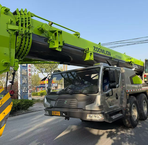 Grúa sobre Camión Zoomlion ZTC800H Usada de 80 Toneladas, Gran Capacidad de Elevación, Grúa Móvil Hidráulica, Equipo Usado en Venta - Product Image 2