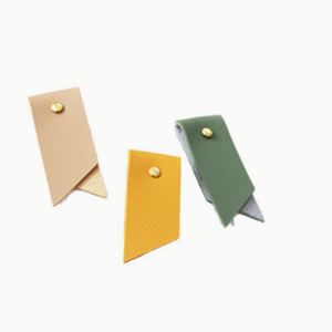 Hot Selling Pu Leather Elegant Concise Style <b>Bookmark</b> Creative Durable Page Clip Journals <b>Gift</b> for Read Lovers - Product Image 5