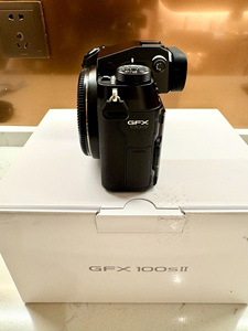 กล้องมิเรอร์เลสฟูจิฟิล์ม GFX100S มือสอง บันทึกวิดีโอ 4K ความละเอียด 102MP ระดับมืออาชีพ ขนาดกลาง - Product Image 5