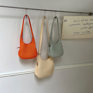 Bolso de hombro de diseño coreano para mujer, color naranja, pequeño, con hebilla magnética, portátil, para ir al trabajo en verano - Product Image 3