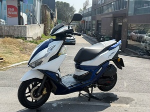 Motocicleta Usada de Segunda Mano, Scooter, Marca Japonesa NX125, Blanca, Modelo <span class=keywords><strong>2022</strong></span>, 15000 km, Japón - Product Image 1