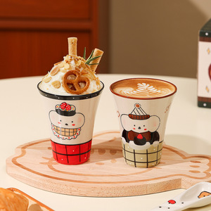 Schattig handvatbaar keramisch reisbekerje met onderglazuur gekleurd design, inclusief klein lepeltje - Amerikaanse stijl souvenir voor afternoon tea - Product Image 4