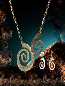 Conjunto de joyería con colgante brillante de construcción fuerte de aspecto clásico para mujer con pendientes de Clip para funciones de boda para exportación mundial - Product Image 6