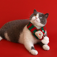 Gestreifter Strick-Weihnachtsschal für Haustiere mit Weihnachtsbaum-, Elch- und Schneemannmuster, Warmer Halskragen-Accessoire für Hunde und Katzen, Festtagsparty