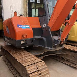 Excavatrice hydraulique sur chenilles d'occasion DOOSAN DH80 8 Tonnes DX80-7 à chenilles d'occasion DH70 DH55 à bas prix dans la cour de Shanghai - Product Image 3