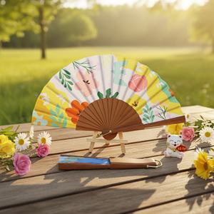 Nuevas llegadas al por mayor: Abanicos de mano de bambú personalizables con arte folclórico, recuerdos de boda, abanicos plegables con logo impreso para regalos de empresa. - Product Image 6