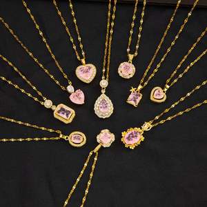Collar de Acero Inoxidable con Cadena Chapada en Oro de 18k y Colgante de Perla de Agua Dulce para Mujeres y Niñas - Product Image 1