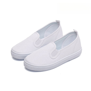 أحذية قماشية كلاسيكية بلون موحد للأطفال، أحذية بيضاء بالجملة للمدرسة للأولاد والبنات - Product Image 2