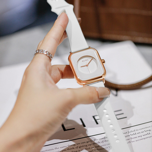 Nuevo Reloj Deportivo Cuadrado para Mujer, Reloj de Pulsera Minimalista de Moda con Correa de Silicona - Product Image 2
