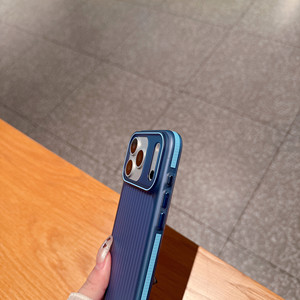 <span class=keywords><strong>Coque</strong></span> de téléphone en PC translucide à rayures ondulées pour <span class=keywords><strong>iPhone</strong></span> Air 17 16 15 14 <span class=keywords><strong>13</strong></span> Pro Max, valise, coffre, <span class=keywords><strong>coque</strong></span> arrière mate - Product Image 4