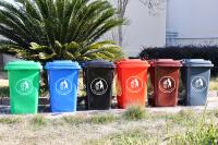 Tempat sampah plastik standar, tempat sampah kuning ukuran besar 50 Liter dalam dan luar ruangan penyimpanan