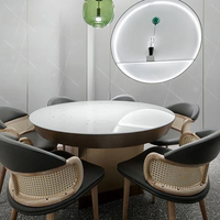 Ensemble de salle à manger de restaurant, chaise en bois et cuir et table rectangulaire et ronde en dalle de roche, design minimaliste moderne, mobilier commercial