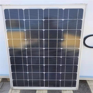 แผงโซลาร์เซลล์แบบคริสตัลเดี่ยว 100W 12V สำหรับชาร์จแบตเตอรี่ ใช้ในบ้าน ผลิตไฟฟ้า แสงสีดำทั้งหมด ขนาดเซลล์ 156.75 มม. x 156.75 มม. - Product Image 1