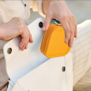 Bolsa de Cosméticos de Silicona Reutilizable, Ecológica y Portátil para Viajes, Multifuncional, de Gran Capacidad, con Diseño Personalizable para Chicas - Product Image 5