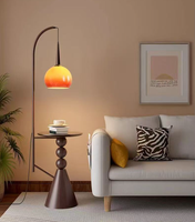 Lampadaire de pêche rétro américain avec table basse intégrée, étagère de rangement et abat-jour sphérique Pomelo pour salon, chambre et chevet