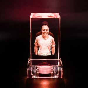 Marco de Fotos de Cristal K9 de Alta Calidad al por Mayor, Bloques de Luz LED con Foto 3D Grabada con Láser Personalizada, para Regalo de Recuerdo Navideño - Product Image 3