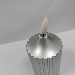 Bougies à Pilier LED en Cire Véritable Rouge Argentée Ivoire Sans Flamme Bougies de Secours LED Étanches - Product Image 6