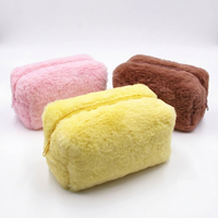 Pochette cosmétique en peluche, trousse de maquillage douce et moelleuse, étui de toilette portable à fermeture éclair, sac de rangement pliable pour femmes, multicolore