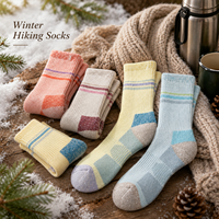 Chaussettes de randonnée en laine mérinos pour femmes, épaisses, thermiques, rembourrées, pour le trekking, le ski et les sports d'hiver en plein air par temps froid