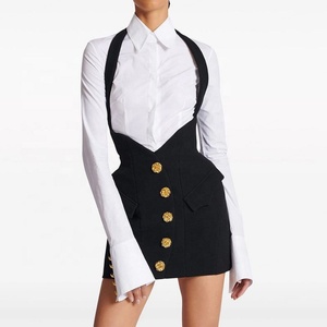 Ensemble élégant décontracté pour femme : chemise blanche et mini-jupe courte, taille naturelle, écologique, idéal pour l'automne - Product Image 1