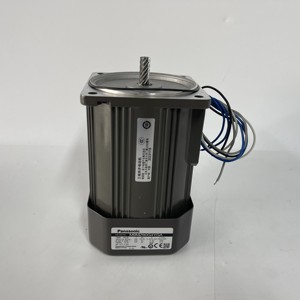 Moteur à induction triphasé Panasonic M9MZ90G4YGA - Product Image 1
