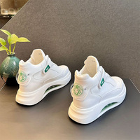 Nouveau Style Été Chaussures Décontractées Homme, Baskets Blanches à Amorti, Montantes à Semelle Épaisse avec Talon Compensé Intérieur, Polyvalentes et Tendance
