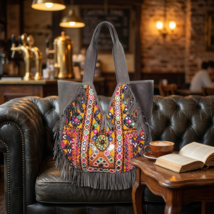 Sac à main pour femme KAMARVY, style ethnique Banjara, sac à bandoulière en cuir véritable brodé traditionnel indien, tissu recyclé en coton - Product Image 3