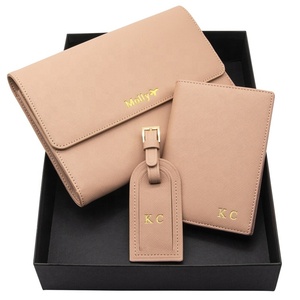 Porte-passeport en cuir PU pour femme, porte-bagage personnalisé à la mode, portefeuille de voyage personnalisé, ensembles cadeaux pour femmes - Product Image 1