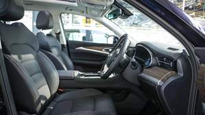 Skyworth K Ev SUV 2024, 520Km di Autonomia, 5 Posti, Guida a Destra, Veicolo Elettrico Confortevole di Medie Dimensioni per Adulti - Product Image 3