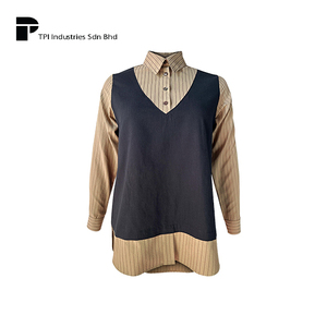 Blusa Negra con Rayas de Trufa, Proveedor OEM de Malasia, Top Modesto con Cuello Abotonado, Camisa Formal para el Trabajo, Atuendo Musulmán - Product Image 1