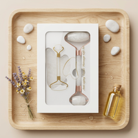 Rouleau de jade blanc naturel et ensemble Gua Sha, rouleau de massage facial avec cadre en or rose et boîte cadeau pour les soins anti-âge