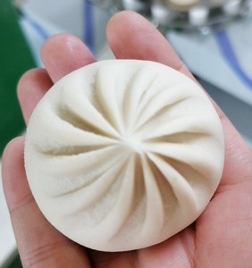 เครื่องขึ้นรูปตุ๊กตาบานบานบาร์บีคิวจีนไส้หมูเครื่องทํา momos อัตโนมัติ - Product Image 2