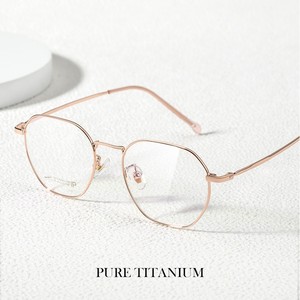 Gafas Danyang 2026 para Mujer, Estilo Vintage Poligonal, Montura Completa Retro de Titanio Puro, Ligeras, con Puntas Doradas, para Miopía - Product Image 2
