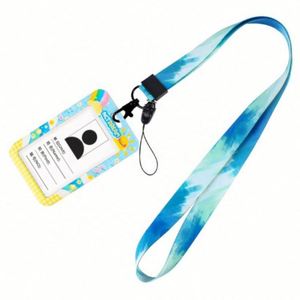 Porte-badge personnalisé NHS avec cordon enroulable, fabriqué en nylon durable - Product Image 3