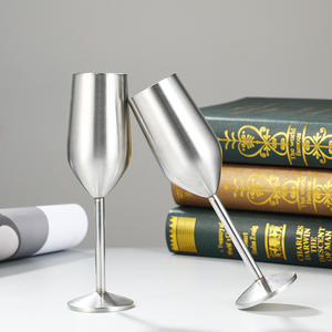 <span class=keywords><strong>6</strong></span> oz fête tasses à vin rouge Logo personnalisé en acier inoxydable or Champagne <span class=keywords><strong>verre</strong></span> à bière en métal à paroi unique pour bar maison bureau voyage utilisation - Product Image 3