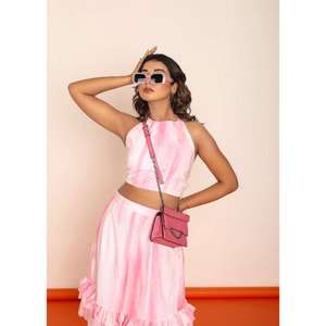 Ensemble coordonné pour femmes, tenue élégante en deux pièces avec une coupe moderne, design tendance, confortable à porter pour les occasions décontractées et les fêtes - Product Image 2