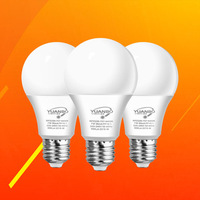 Vente en gros d'usine : Globe LED en forme de A enveloppé de PC, 5730, 630 lumens, lumière blanc chaud, culot E27, pour usage hôtelier, IRC 80