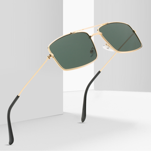 2021 I <span class=keywords><strong>Vision</strong></span> T072 <span class=keywords><strong>Gafas</strong></span> <span class=keywords><strong>de</strong></span> <span class=keywords><strong>sol</strong></span> Unisex Marco negro con lente azul Venta caliente Moda PC UV400 Logo en la lente 2 piezas incluidas - Product Image 2