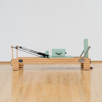 Ahorn/Rot-Eiche Holz Pilates Reformer Maschine Tragbar Verstellbar Multifunktional Studio-Nutzung Umweltfreundlich Langlebig Körper-Balance Yoga